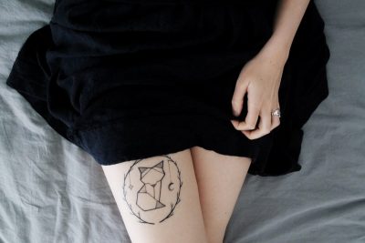 tatuaje en el muslo