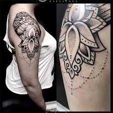 tatuajes flor de loto